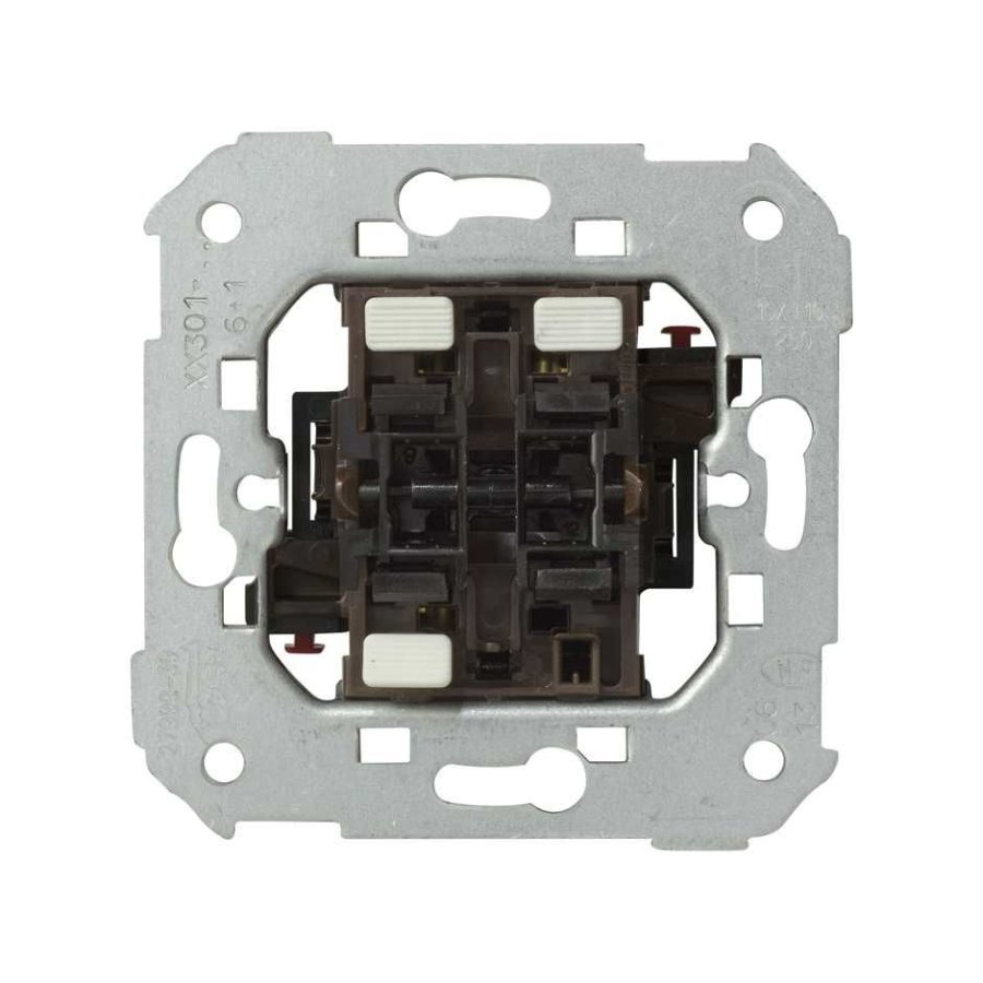 Simon 82 single push button & 2 way switch - 2 buttons, 10AX